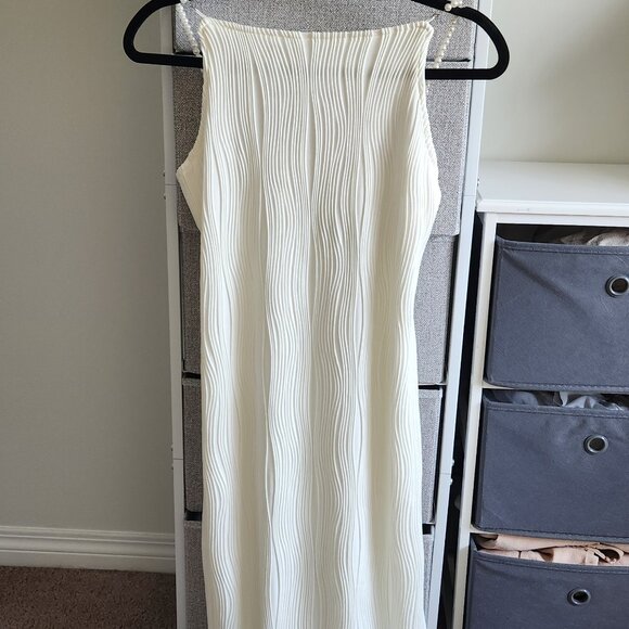 J. Ing White Water Rippled Midi Dress - Picture 2 of 2